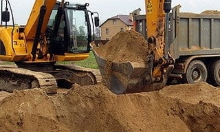 Выкопать яму экскаватором в Лениногорске от 948 руб. - 2Землекопа-Лнр