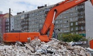Вывоз строительного мусора с участка в Лениногорске недорого от 1580 руб. | 2Землекопа-Лнр